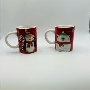 Sur la table Festive Red Holiday Mugs Set 3 inches tall each